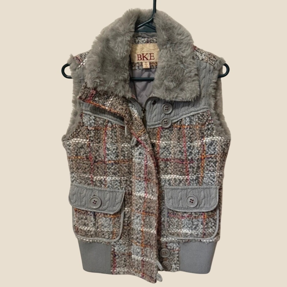 BKE Plaid Wool Blend Vest Faux Fur Collar Cable Knit Trim Gray Multi Medium